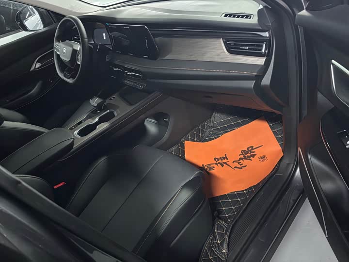 Changan X7 Plus 2024 2024款 1.5T 自动尊耀型 7座