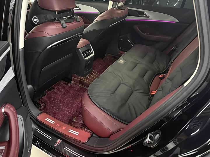 Hongqi H5 2025 2025款 2.0T 自动旗畅版