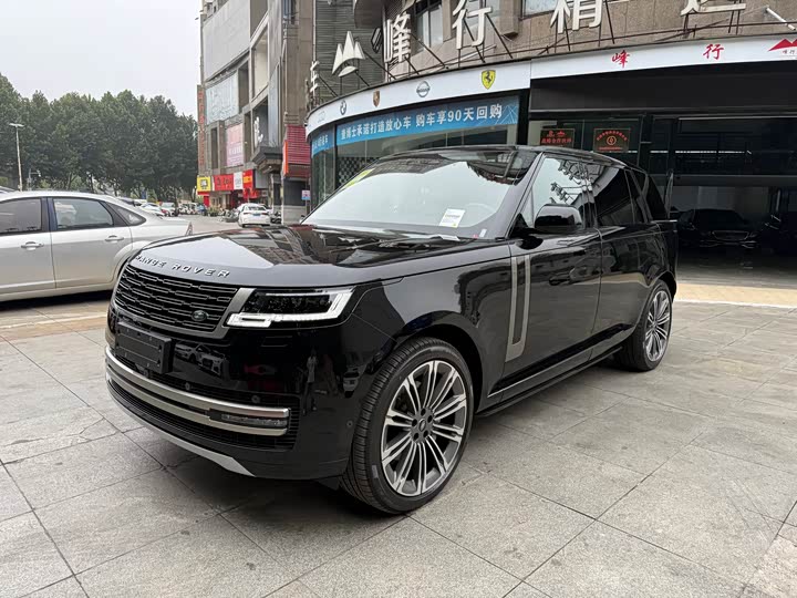 Land Rover Range Rover 2025 2025款 3.0 L6 400PS 盛世加长版