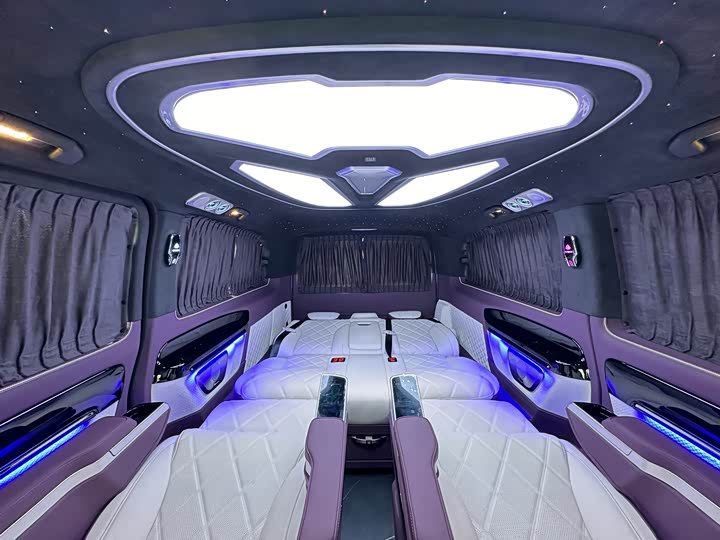 Mercedes-Benz Vito 2024 2024款 2.0T 精英版 7座