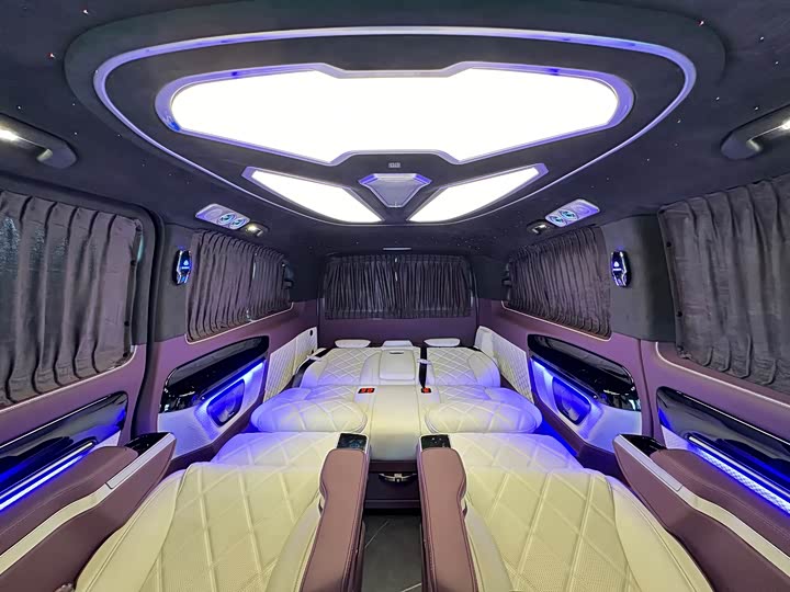 Mercedes-Benz Vito 2024 2024款 2.0T 精英版 7座