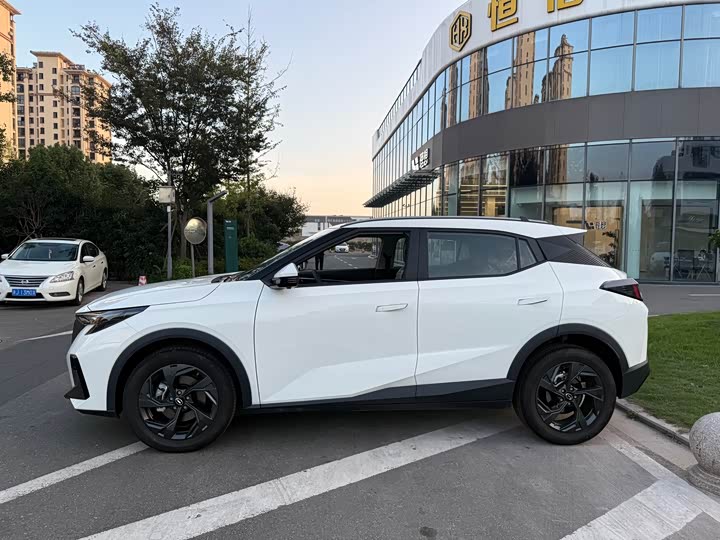 GAC Trumpchi GS3 2023 2023款 影速 270T 劲享版