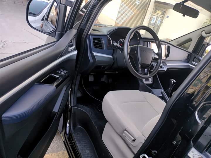 Dongfeng Forthing Lingzhi M5 2023 2023款 M5L 1.6L 基本型 7座