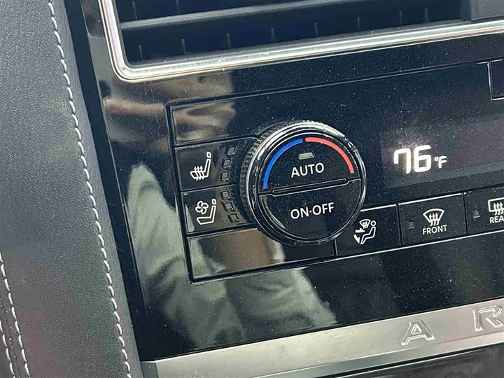 Nissan Armada 2023 2023款 ARMADA 5.6L 无敌舰队铂金版