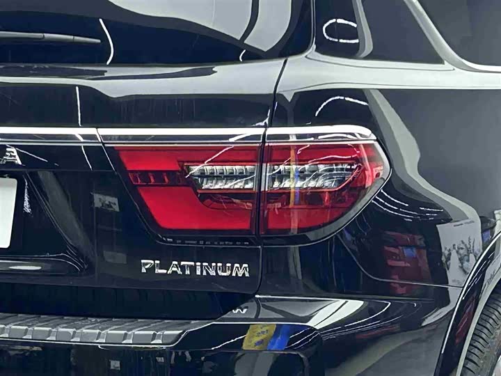 Nissan Armada 2023 2023款 ARMADA 5.6L 无敌舰队铂金版