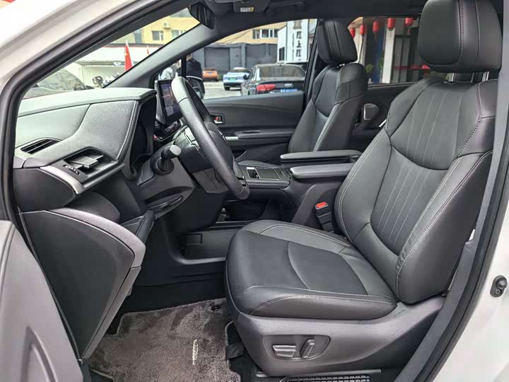 Toyota Sienna 2024 2024款 2.5L混动 至尊版