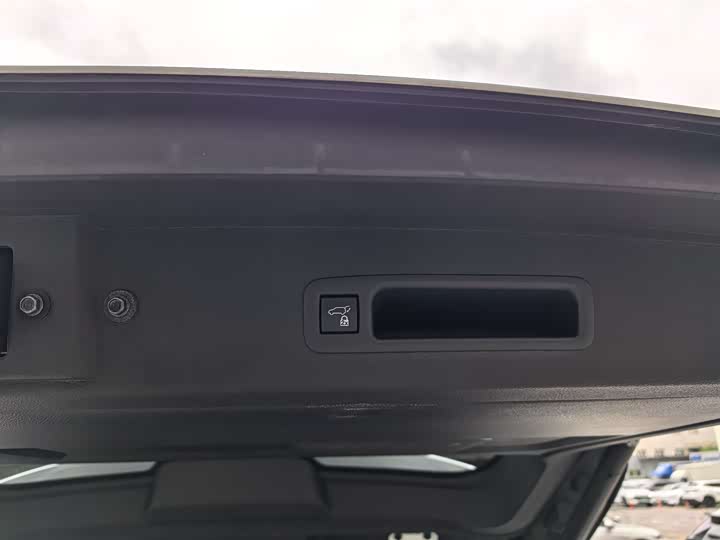 Toyota Sienna 2024 2024款 2.5L混动 至尊版