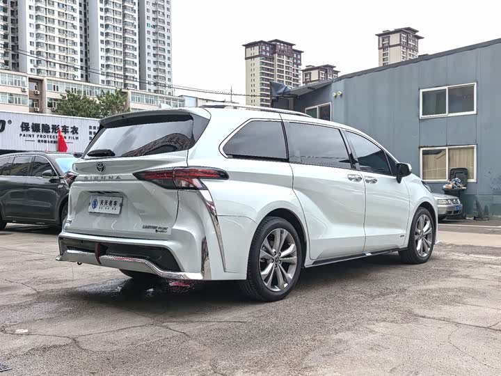 Toyota Sienna 2024 2024款 2.5L混动 至尊版