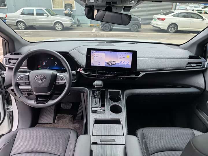 Toyota Sienna 2024 2024款 2.5L混动 至尊版