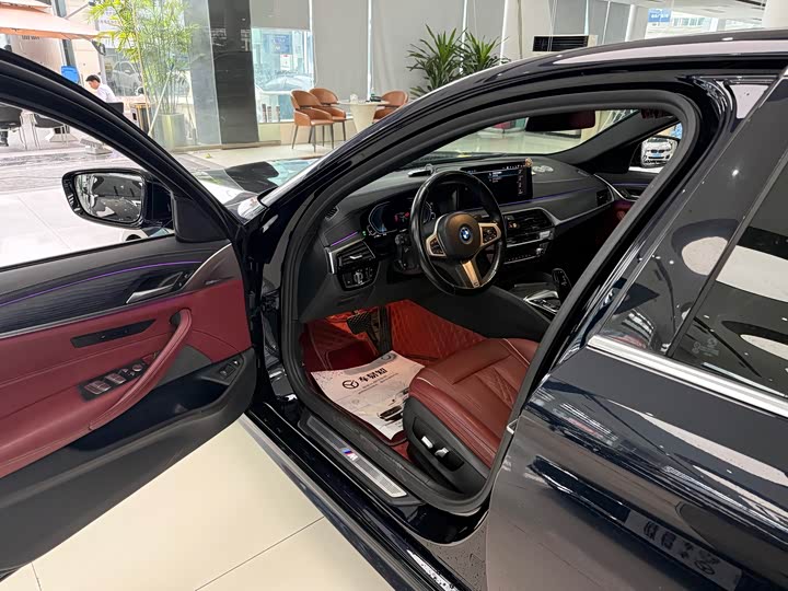BMW 5 Series Hybrid 2022 2022款 改款 535Le M运动套装