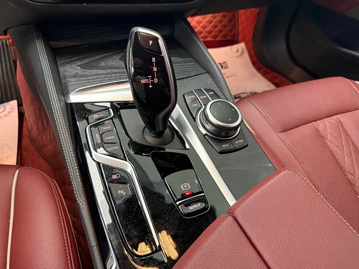 BMW 5 Series Hybrid 2022 2022款 改款 535Le M运动套装