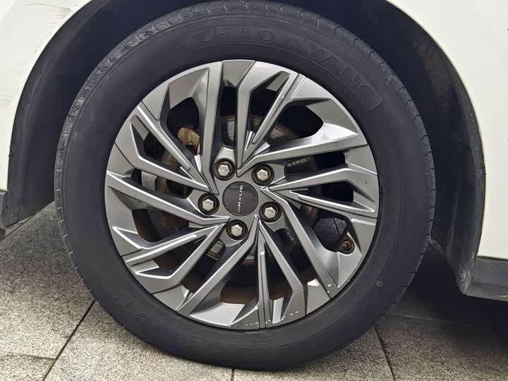 Maxus Mifa 5 2022 2022款 1.3T PLUG IN 尊享版 七座