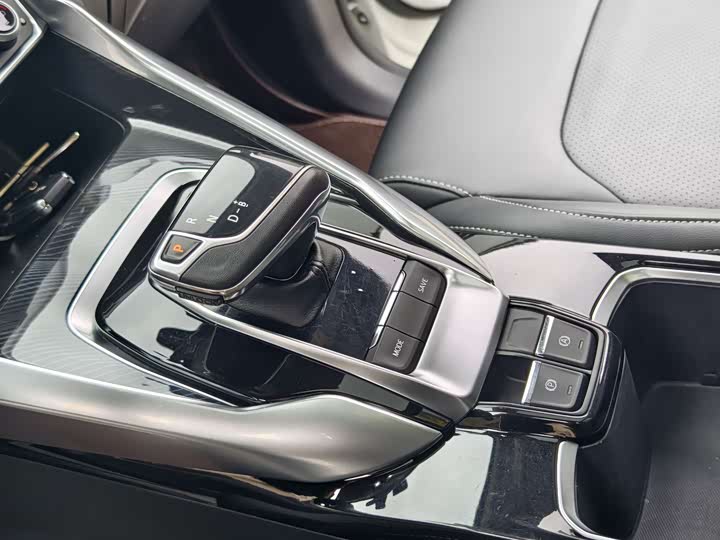 Maxus Mifa 5 2022 2022款 1.3T PLUG IN 尊享版 七座