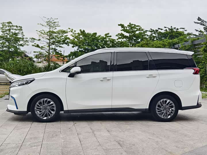 Maxus Mifa 5 2022 2022款 1.3T PLUG IN 尊享版 七座