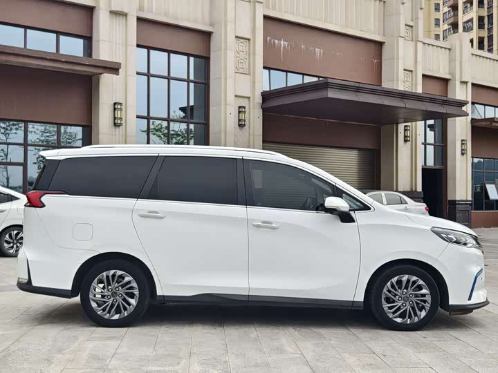 Maxus Mifa 5 2022 2022款 1.3T PLUG IN 尊享版 七座