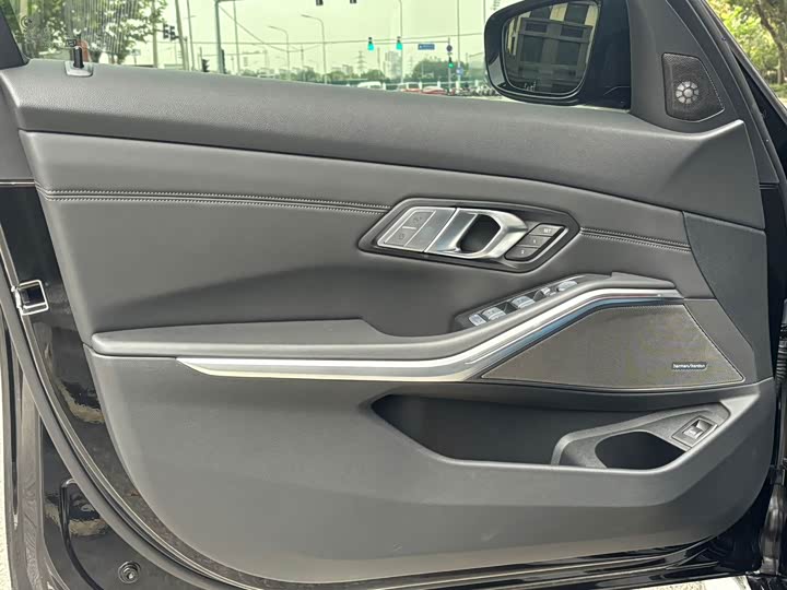 BMW M3 2026 2026款 M3旅行版 M xDrive 雷霆版