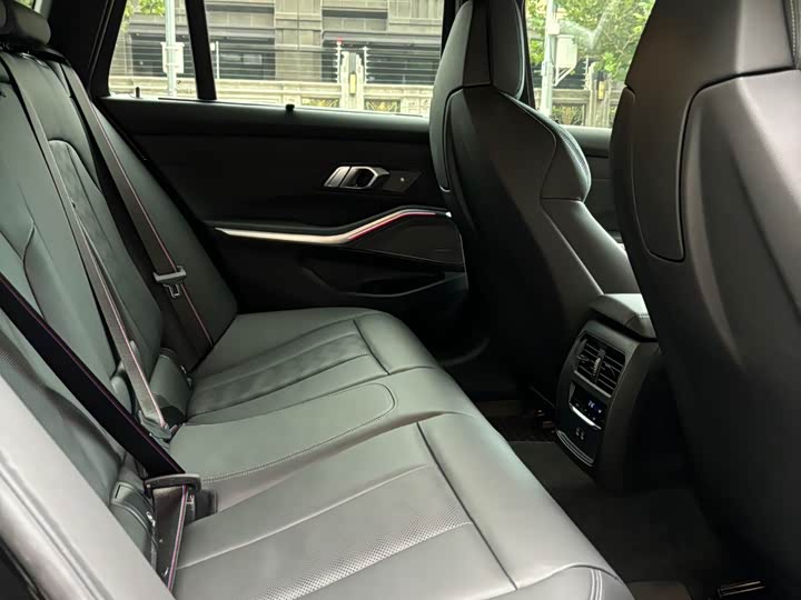 BMW M3 2026 2026款 M3旅行版 M xDrive 雷霆版