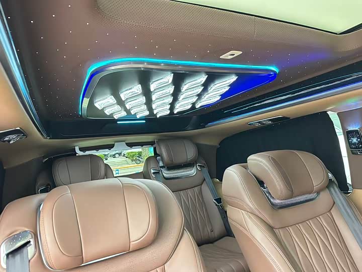 Mercedes-Benz V-Class 2024 2024款 V 300 L 长轴距豪华版