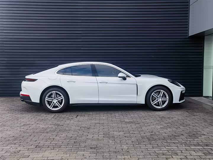 2024 Porsche Panamera