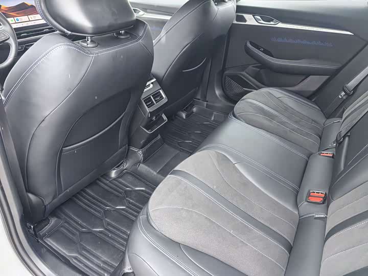 Geely Preface 2025 2025款 东方曜 2.0TD 望月版