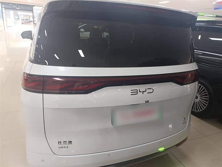 BYD Xia 2025 2025款 DM-i 1.5T 180km 卓越型