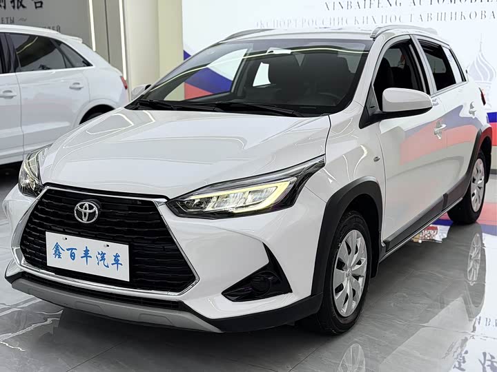 2022 Toyota Yaris L Hatchback