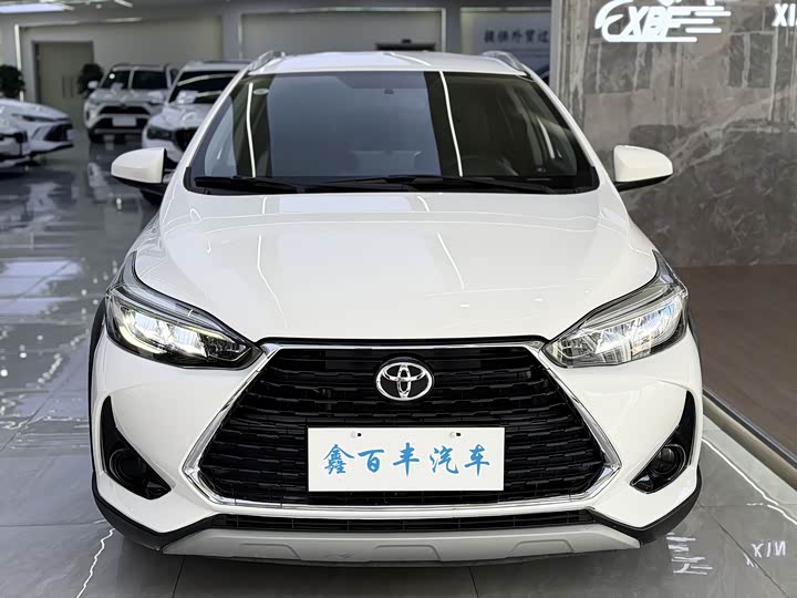 2022 Toyota Yaris L Hatchback