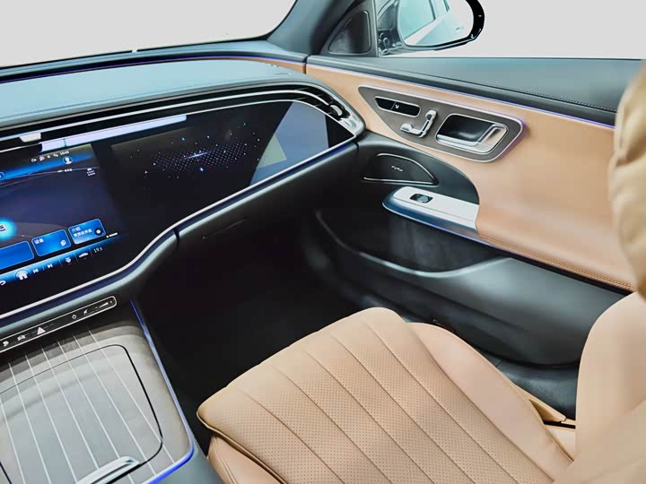 Mercedes-Benz E-Class Hybrid 2024 2024款 E 350 e L 插电式混合动力轿车