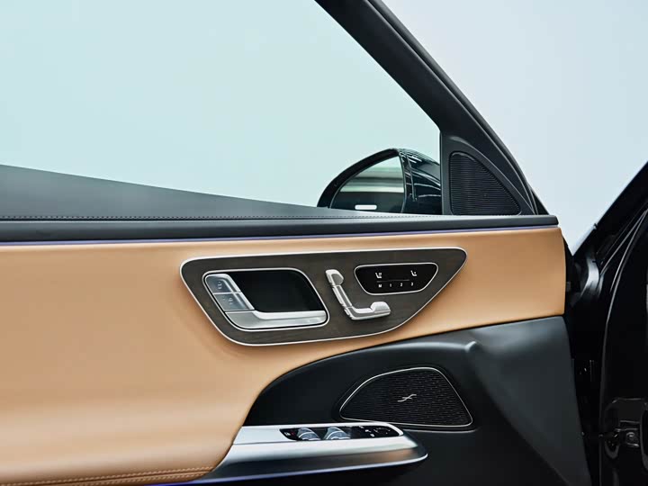 Mercedes-Benz E-Class Hybrid 2024 2024款 E 350 e L 插电式混合动力轿车