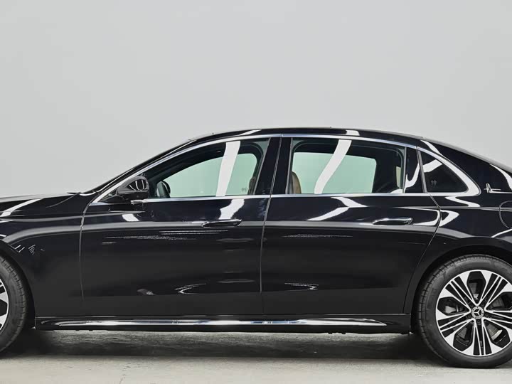 Mercedes-Benz E-Class Hybrid 2024 2024款 E 350 e L 插电式混合动力轿车