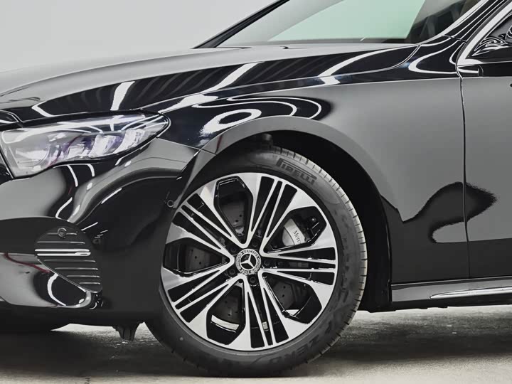 Mercedes-Benz E-Class Hybrid 2024 2024款 E 350 e L 插电式混合动力轿车