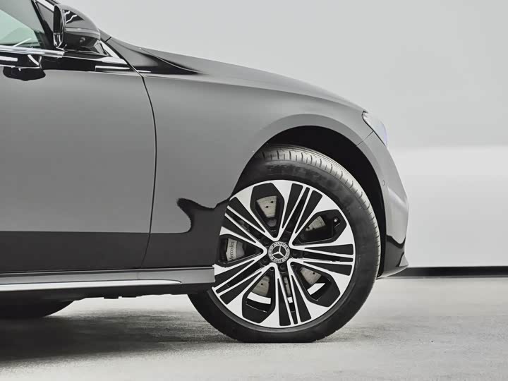 Mercedes-Benz E-Class Hybrid 2024 2024款 E 350 e L 插电式混合动力轿车