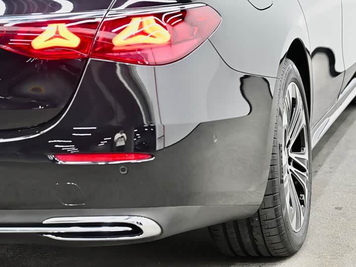 Mercedes-Benz E-Class Hybrid 2024 2024款 E 350 e L 插电式混合动力轿车