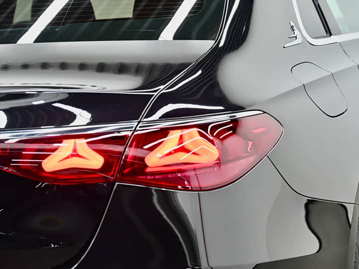 Mercedes-Benz E-Class Hybrid 2024 2024款 E 350 e L 插电式混合动力轿车