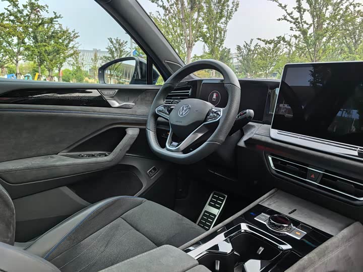 Volkswagen Tiguan L Pro 2024 2024款 PRO 380TSI 四驱R-Line智尊版