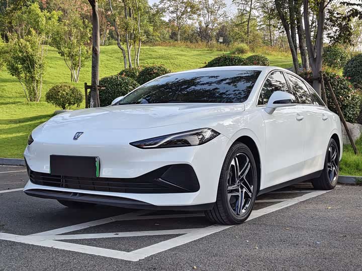 Roewe D7 2023 2023款 DMH 125km 超越版