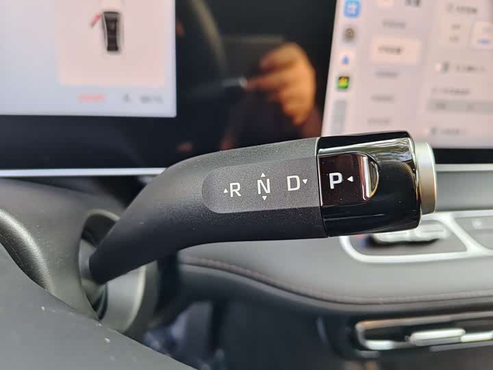 Roewe D7 2023 2023款 DMH 125km 超越版