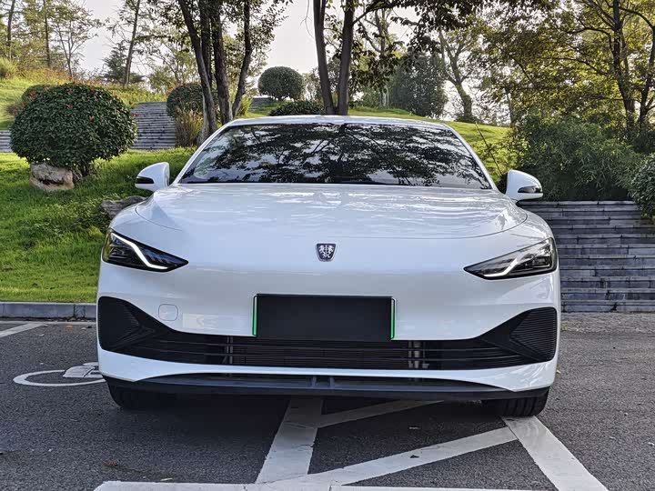 Roewe D7 2023 2023款 DMH 125km 超越版