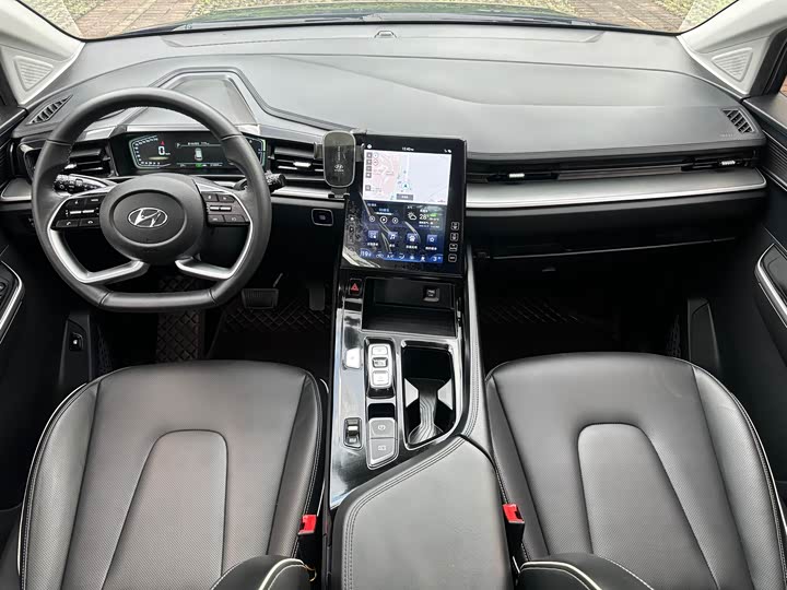 Hyundai Custo 2024 2024款 270TGDi LUX 尊贵版