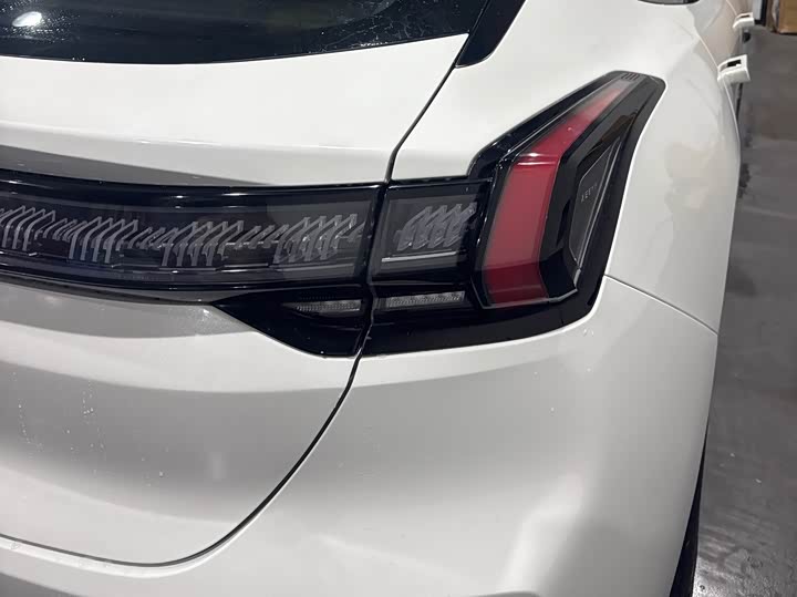 Zeekr 001 2025 2025款 WE版 95kWh 四驱