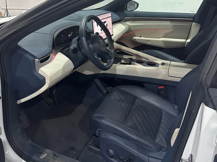 Zeekr 001 2025 2025款 WE版 95kWh 四驱