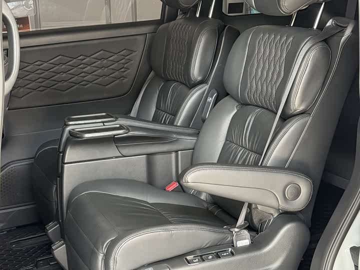 Honda Elysion 2024 2024款 2.0L e:HEV 豪华版