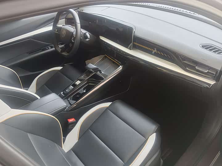 MG Motor 5 Scorpio 2022 2022款 1.5T Trophy运动旗舰版