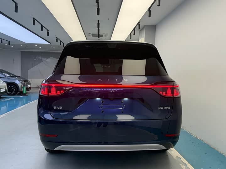 Aito M9 2025 2025款 纯电 Ultra版 100kWh 5座版