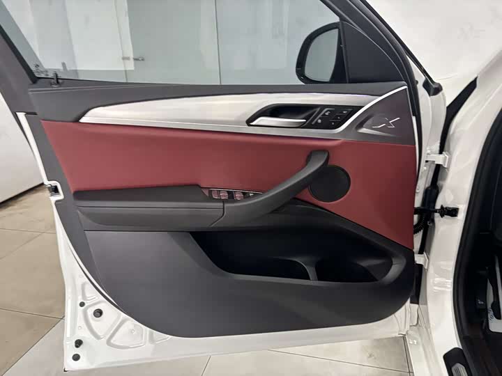 BMW X4 2022 2022款 xDrive 25i M运动套装