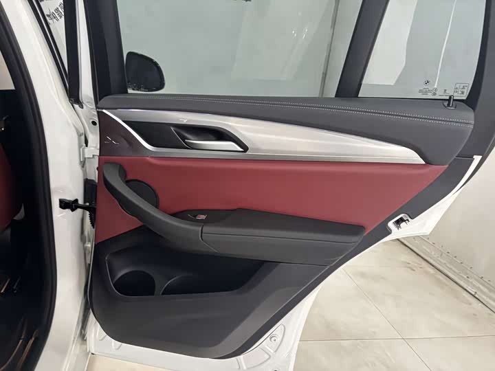 BMW X4 2022 2022款 xDrive 25i M运动套装