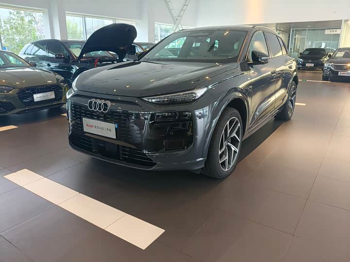 Audi Q6L e-tron 2026 2026款 首发领航版