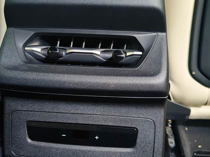 Audi Q6L e-tron 2026 2026款 首发领航版