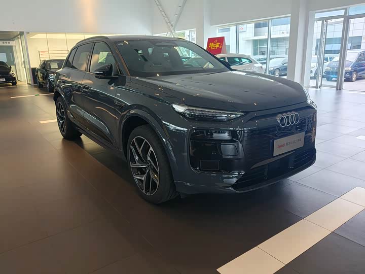 Audi Q6L e-tron 2026 2026款 首发领航版