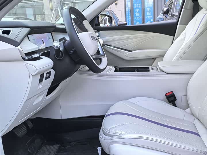 Geely Preface L 2024 2024款 油混 1.5TD 天宫版